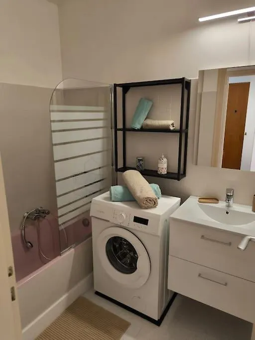 Appartement T2 Ensoleille لو لا فاندو شقة